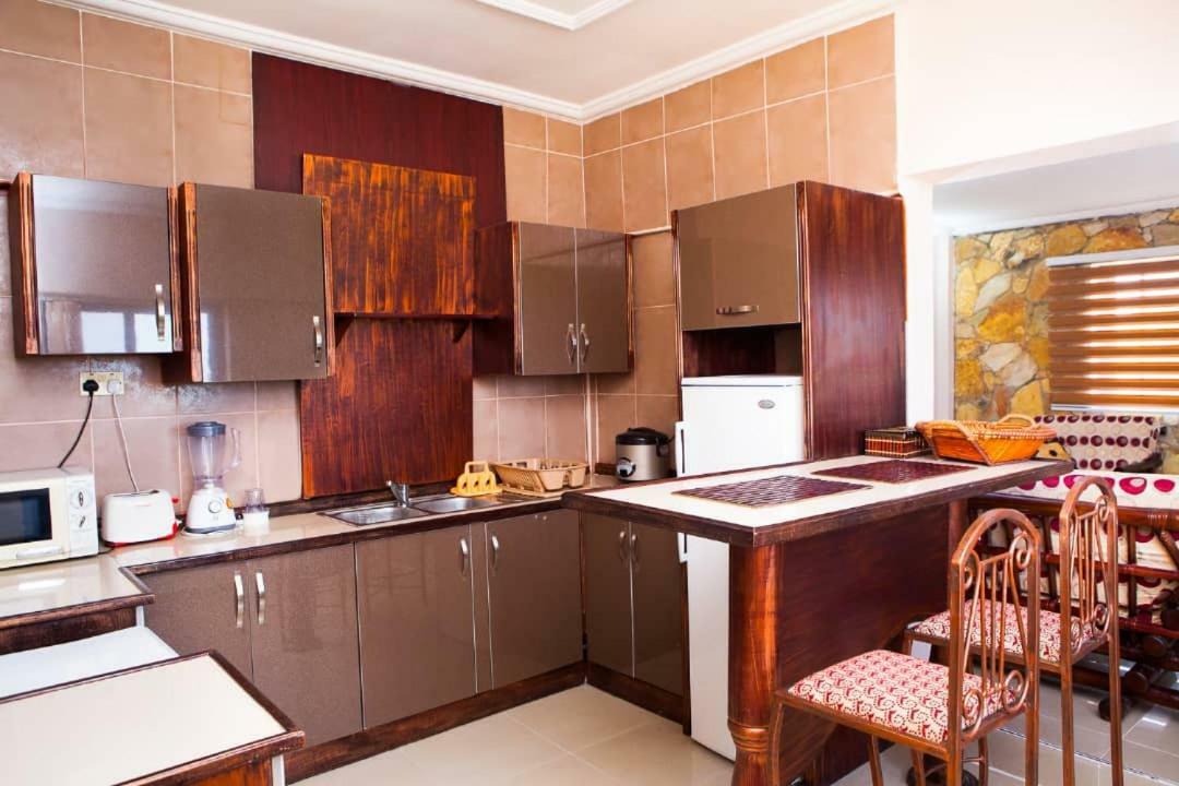 Maxwell Court Apartments 아크라 외부 사진